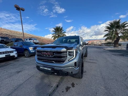 Used 2023 GMC Sierra 1500 SLT w/ X31 Off-Road Package image 1
