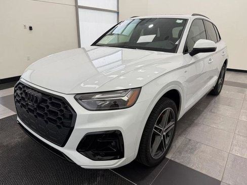 Certified 2025 Audi Q5 e Premium Plus AWD/4WD image 6
