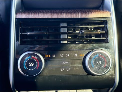 Used 2024 Land Rover Range Rover SE image 21