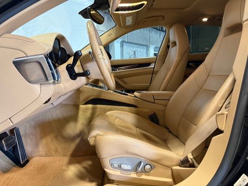 Used 2014 Porsche Panamera image 13