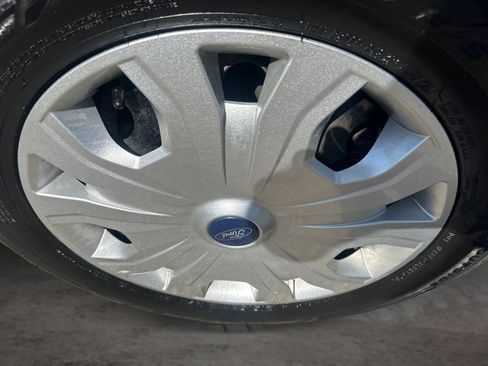 Used 2019 Ford Transit Connect XL FWD image 19