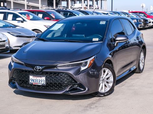 Certified 2025 Toyota Corolla SE w/ SE Package FWD image 1