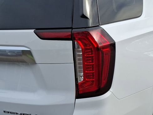 Used 2023 GMC Yukon Denali image 12