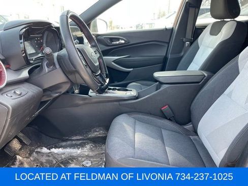Used 2024 Chevrolet Trax RS w/ Driver Confidence Package image 6