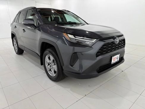 Used 2025 Toyota RAV4 XLE w/ Convenience Package AWD/4WD image 7