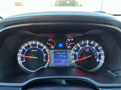 Used 2017 Toyota 4Runner SR5 AWD/4WD image 32