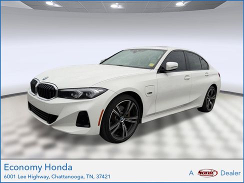 Used 2023 BMW 330e w/ Driving Assistance Package RWD image 1