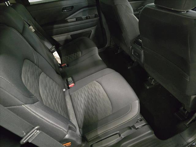 Used 2025 Nissan Pathfinder SV AWD/4WD image 11