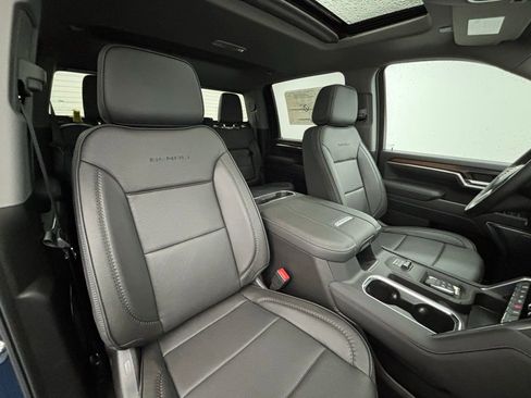 New 2025 GMC Sierra 2500 Denali w/ Denali Reserve Package image 39
