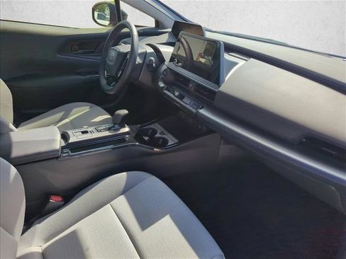 Used 2024 Toyota Prius LE FWD image 22