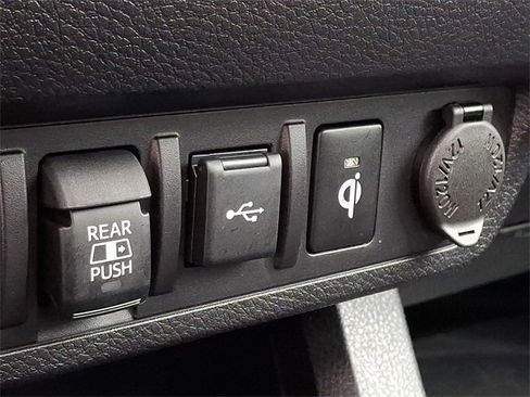 Used 2023 Toyota Tacoma Limited image 26