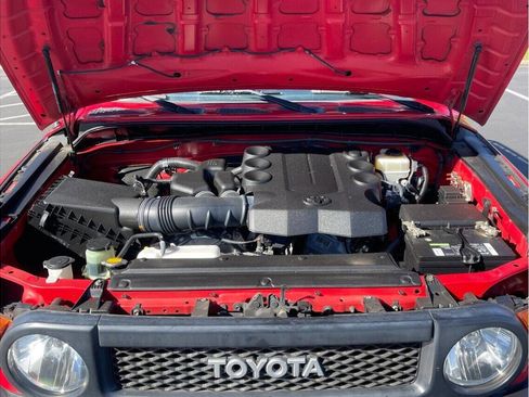 Used 2012 Toyota FJ Cruiser 4WD image 17