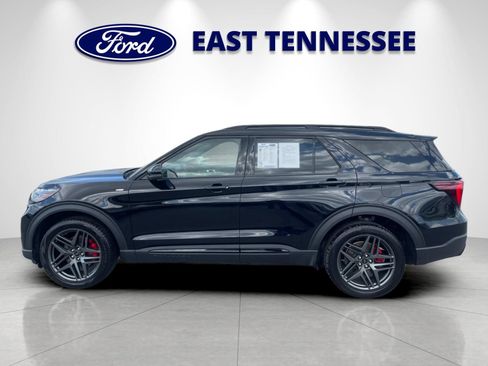Used 2025 Ford Explorer ST-Line w/ ST-Line Street Pack AWD/4WD image 6