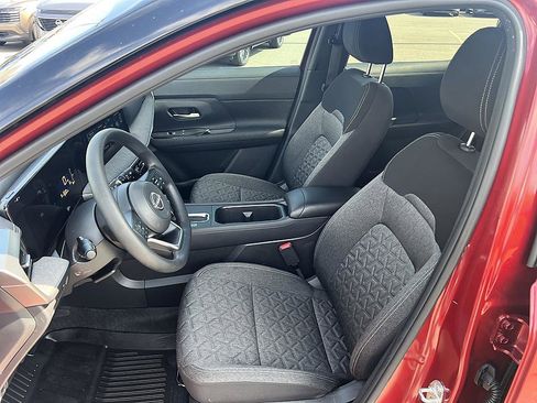 Used 2026 Nissan Kicks SV image 13