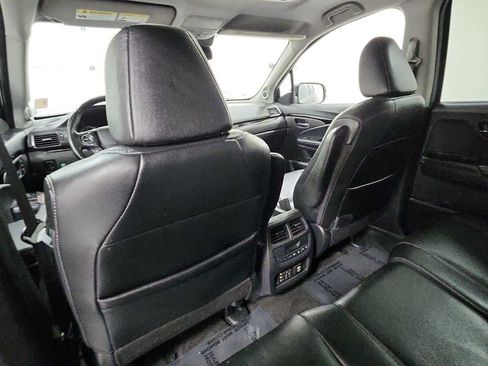 Used 2018 Honda Pilot Touring image 27