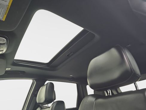 Used 2021 Jeep Grand Cherokee Limited w/ Premium Lighting Group image 33