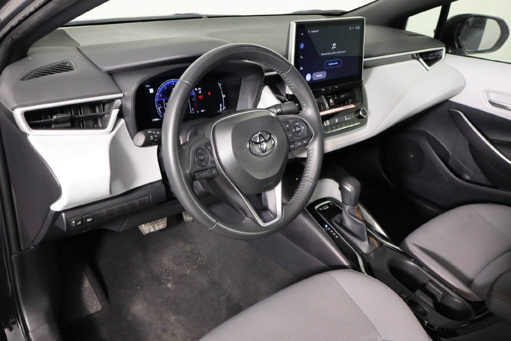 Used 2025 Toyota Corolla FX w/ Convenience Package FWD image 23