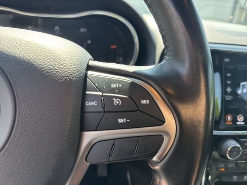 Used 2021 Jeep Grand Cherokee Limited RWD image 25