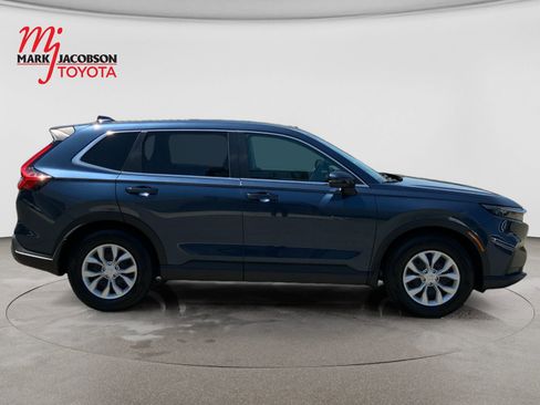 Used 2025 Honda CR-V LX image 4