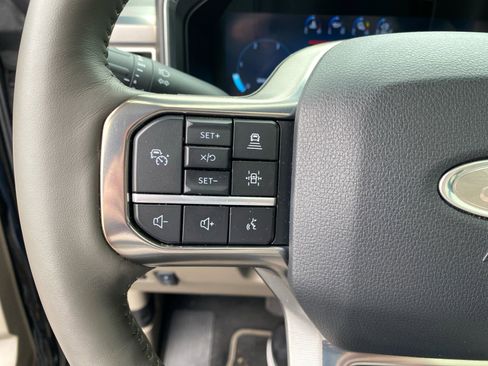 Used 2025 Ford F450 Platinum w/ Platinum Plus Package AWD/4WD image 24
