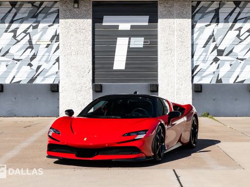 Used 2023 Ferrari SF90 Stradale image 5
