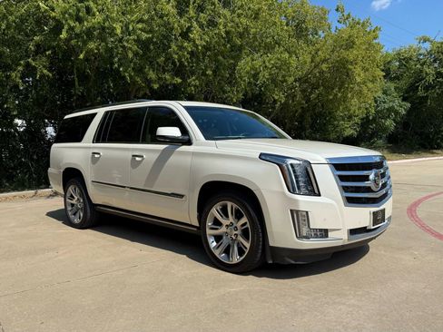 Used 2015 Cadillac Escalade ESV Premium image 8