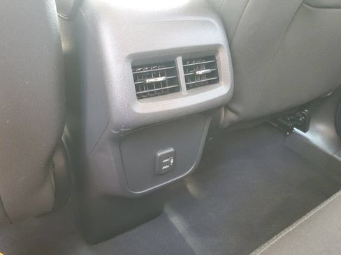 Used 2019 Chevrolet Equinox LT w/ Driver Convenience Package FWD image 24