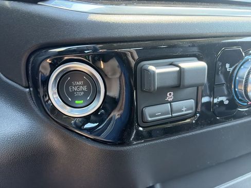New 2026 GMC Sierra 1500 Elevation w/ Preferred Package AWD/4WD image 24