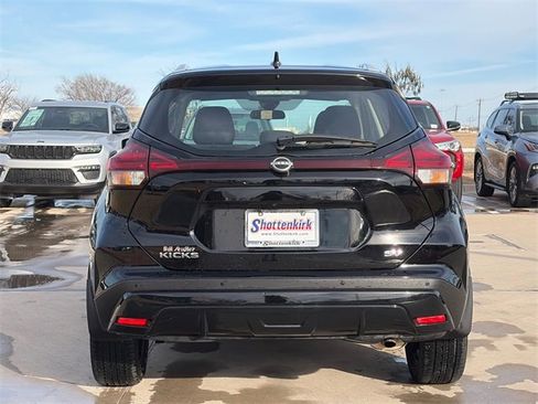 Used 2023 Nissan Kicks SV image 8