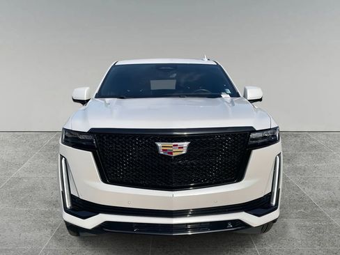 Certified 2023 Cadillac Escalade ESV Sport w/ Touring Package image 8