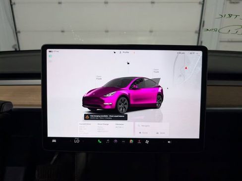 Used 2024 Tesla Model Y Long Range AWD/4WD image 15