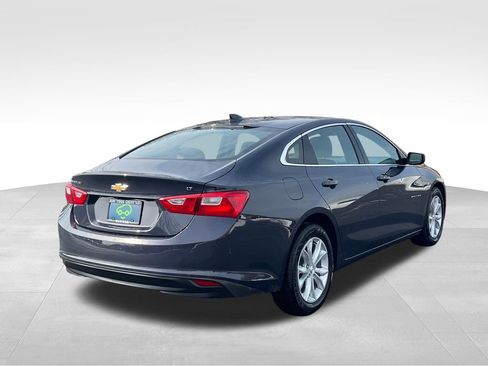 Used 2025 Chevrolet Malibu LT image 2