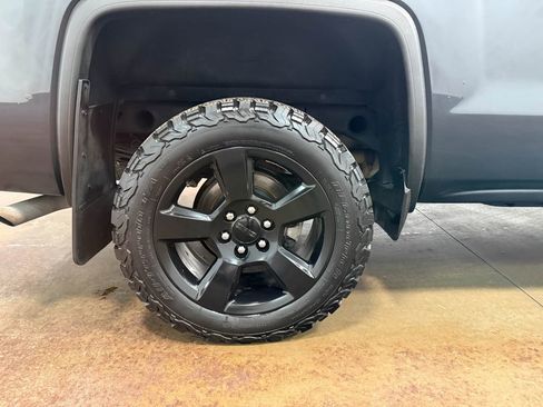 Used 2018 GMC Sierra 1500 SLE image 89