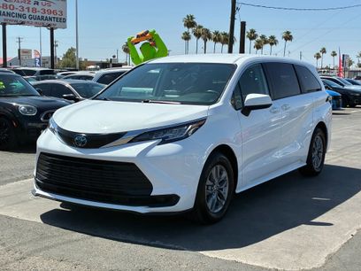 Used 2022 Toyota Sienna LE
