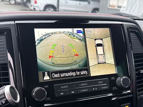 Used 2021 Nissan Titan PRO-4X w/ Pro-4x Convenience Package image 19