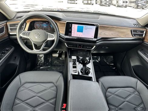 Used 2024 Volkswagen Atlas SE image 22