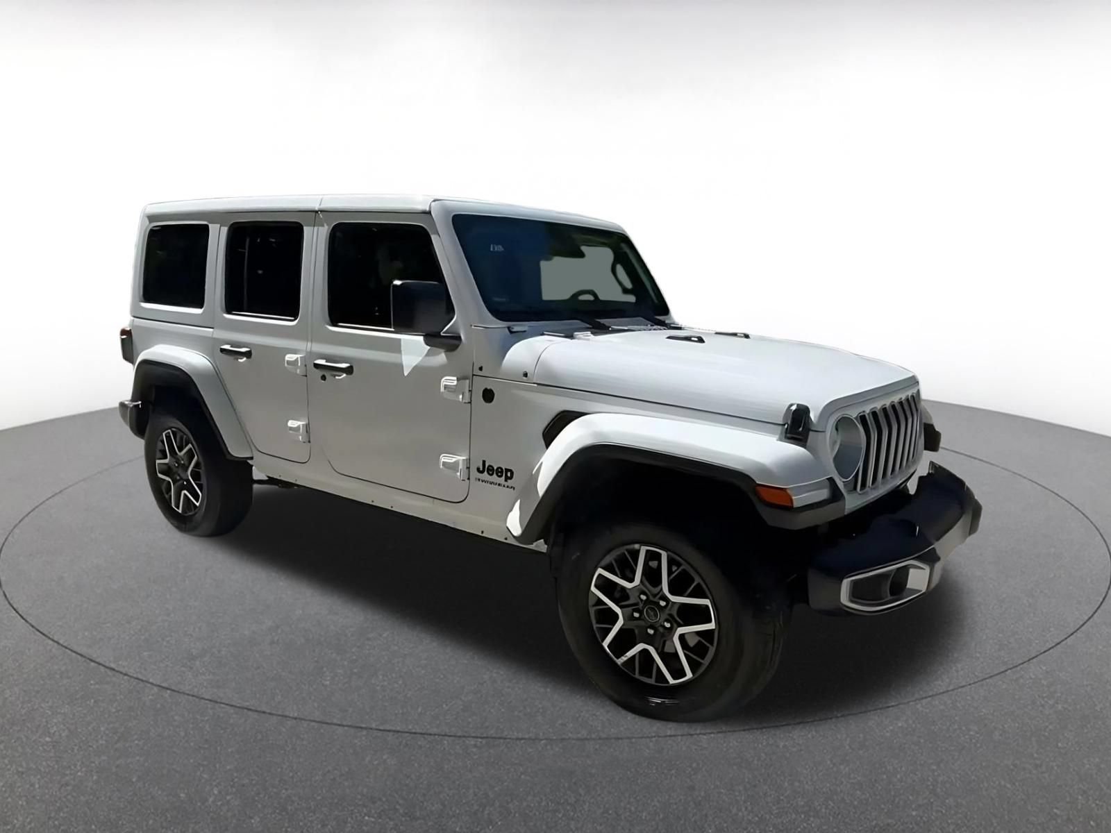 Used 2025 Jeep Wrangler Unlimited Sahara AWD/4WD image 3