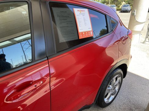 Used 2017 Honda HR-V EX image 59