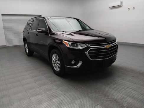 Used 2020 Chevrolet Traverse LT w/ Driver Confidence II Package AWD/4WD image 13