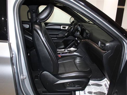 Used 2020 Ford Explorer Limited RWD image 33