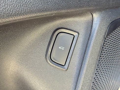 New 2025 Chevrolet Blazer EV LT AWD/4WD image 18