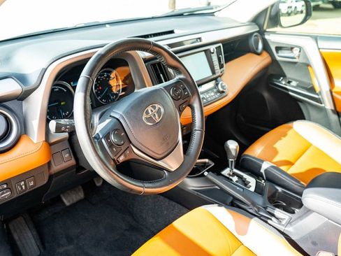 Used 2017 Toyota RAV4 Limited w/ Advanced Technology Package AWD/4WD image 10