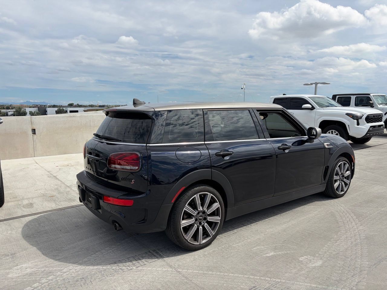 Used 2023 MINI Cooper Clubman S FWD image 2