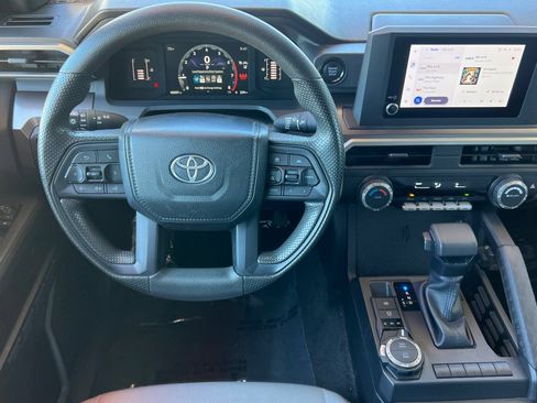 Certified 2024 Toyota Tacoma SR5 AWD/4WD image 17