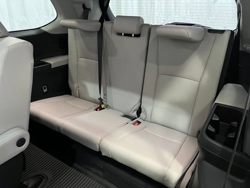 Certified 2024 Toyota Grand Highlander AWD Hybrid image 12