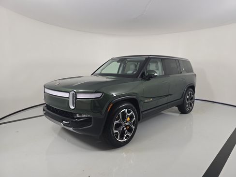 Used 2024 Rivian R1S Adventure AWD/4WD image 1