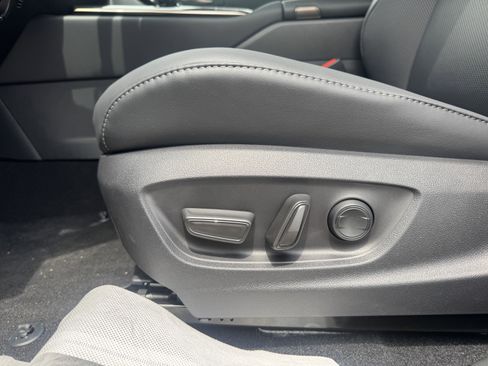 New 2026 Toyota Crown XLE image 18