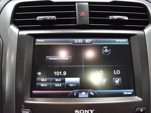 Used 2016 Ford Fusion Titanium FWD image 21