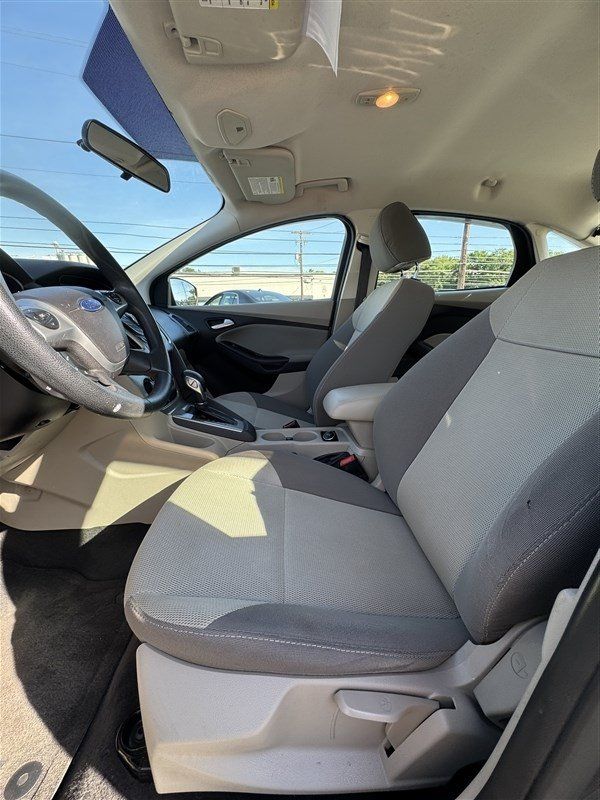 Used 2014 Ford Focus SE FWD image 10