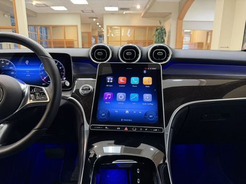 Certified 2025 Mercedes-Benz GLC 300 image 12